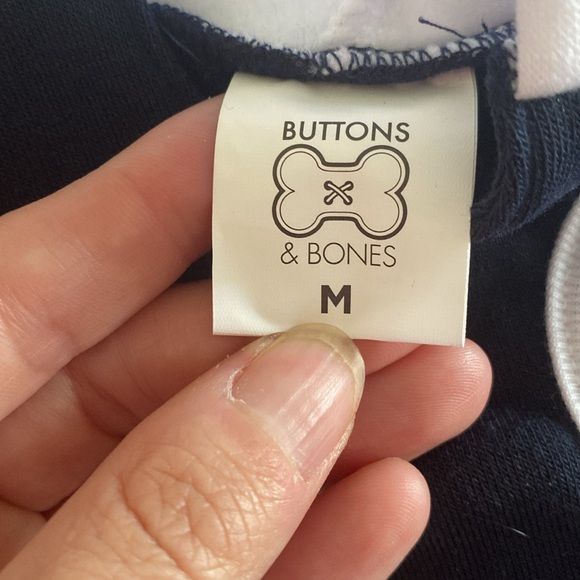 🆕BUTTONS & BONES: Pet Hoodie “Free Kisses” Navy and White NWT Size M - Picture 5 of 7